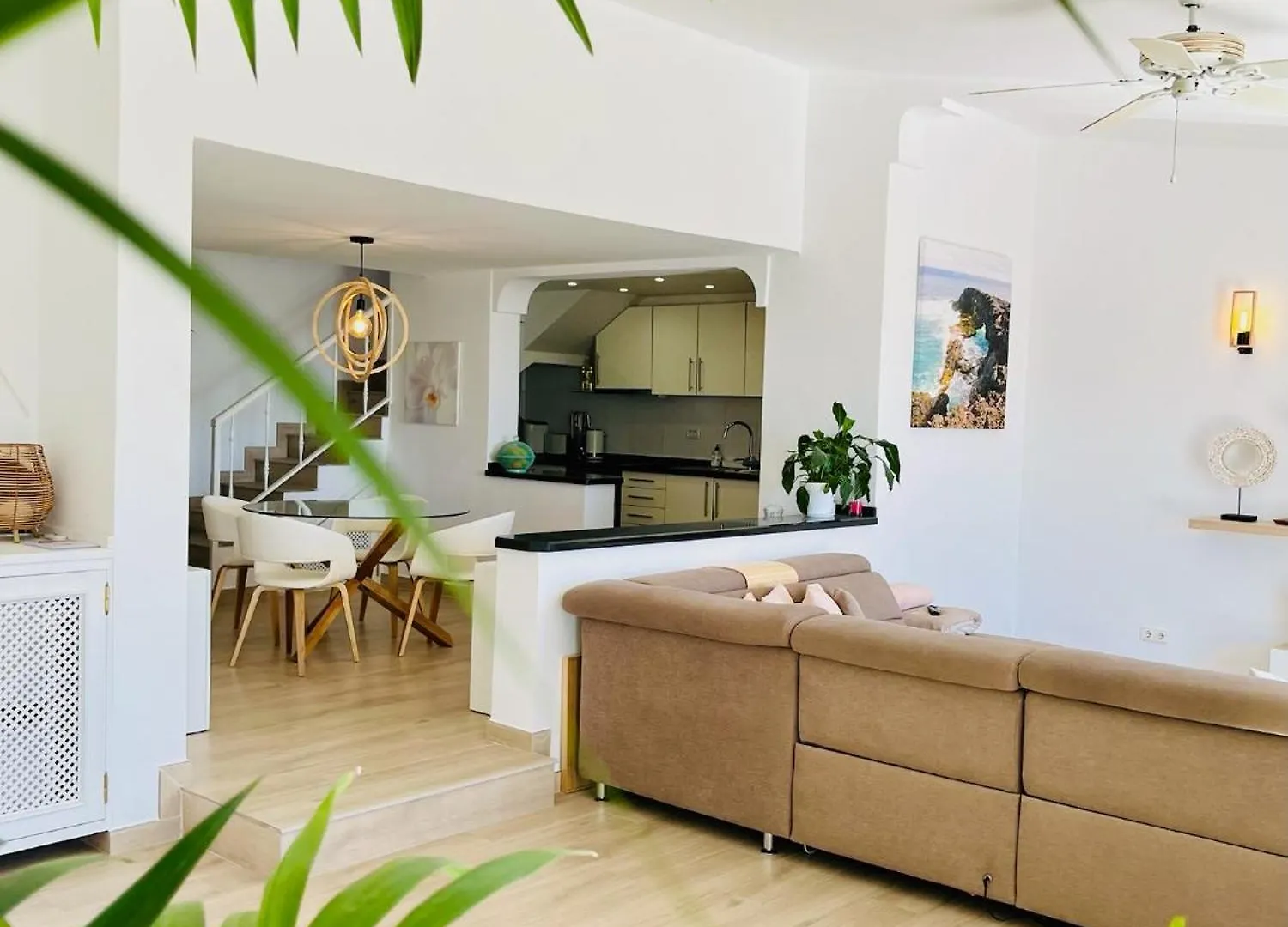 Villa With Sea View And Luxury Heated Pool San Miguel de Abona 0*,  Španělsko