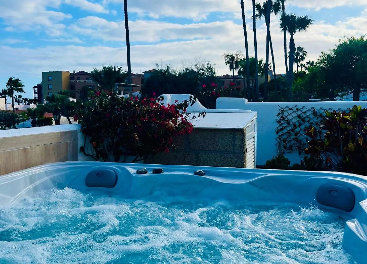 Villa With Sea View And Luxury Heated Pool San Miguel de Abona Spanje